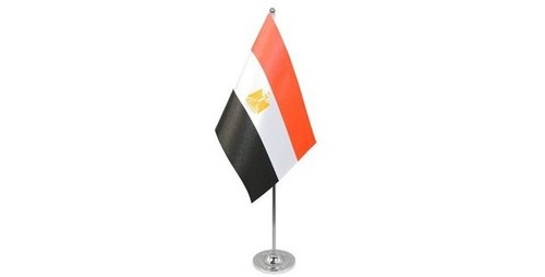 Drapeau de Table Prestige Égypte 22x15 cm en Satin – Drapeau de Bureau Élégant